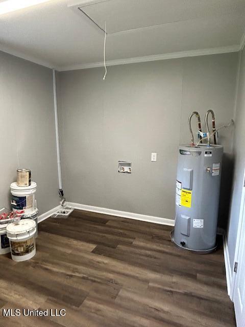 805 Choctaw Dr, Laurel, MS 39440 - utilities featuring electric water heater