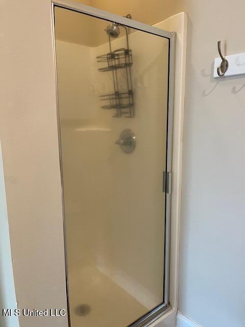 708 Bo Blaze Cv, Brandon, MS 39047 - full bathroom with a shower stall