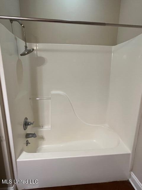 708 Bo Blaze Cv, Brandon, MS 39047 - bathroom featuring tub / shower combination