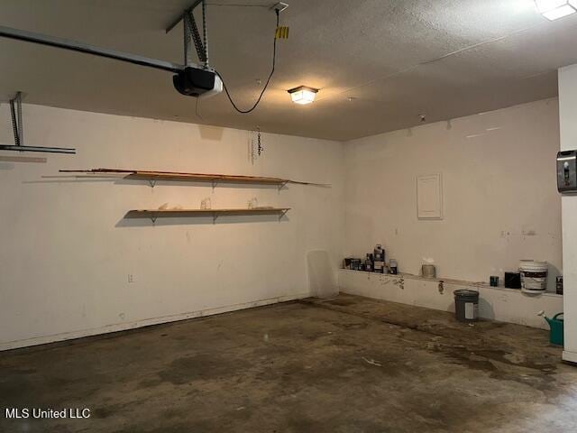 708 Bo Blaze Cv, Brandon, MS 39047 - garage featuring a garage door opener