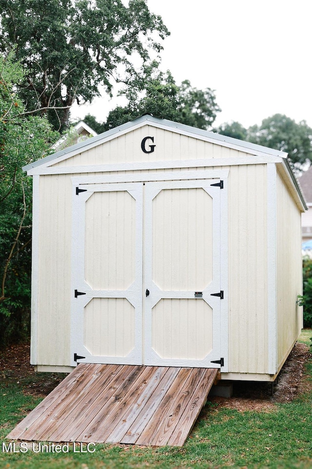 1045 Mckinley St, Waveland, MS 39576 - view of shed
