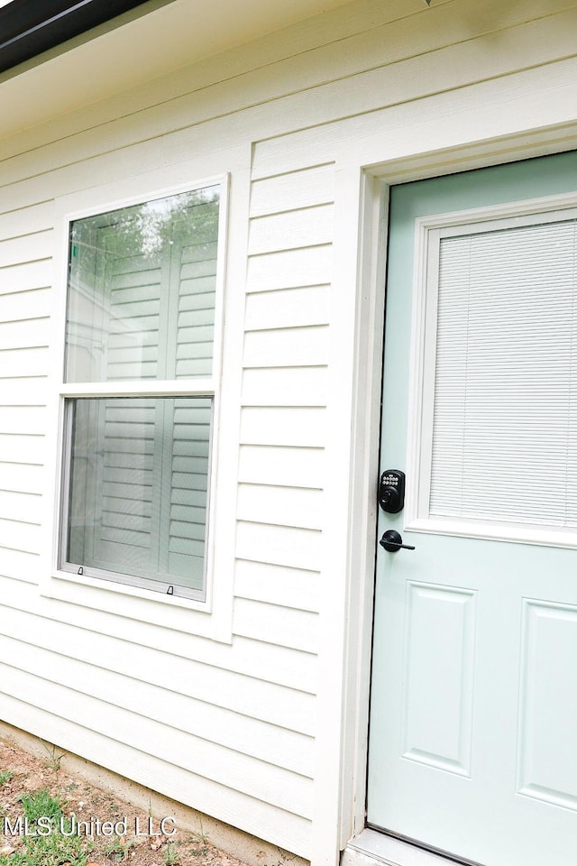 1045 Mckinley St, Waveland, MS 39576 - entrance to property