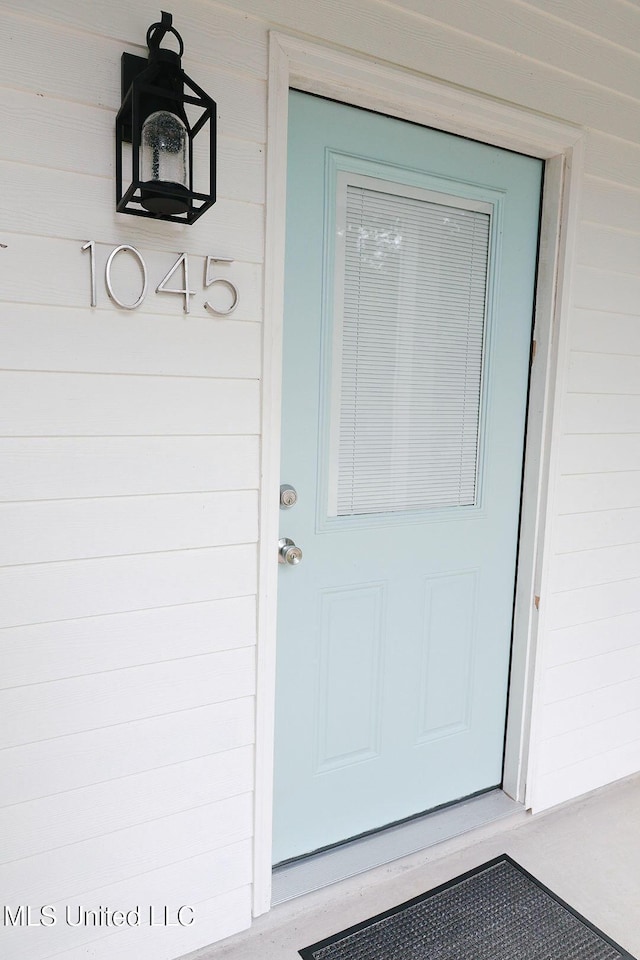 1045 Mckinley St, Waveland, MS 39576 - entrance to property