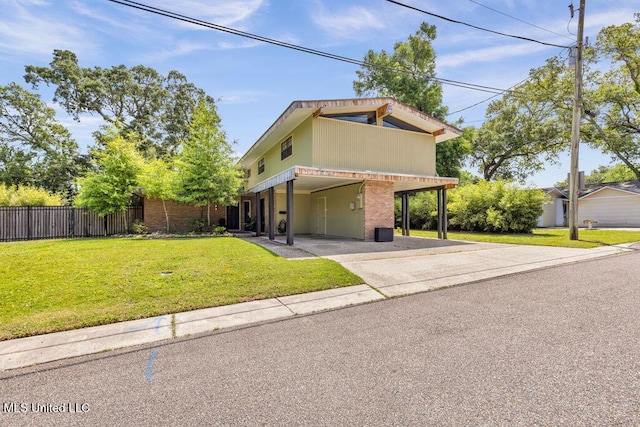 426 Donwood Pl, Biloxi, MS 39530 - mid-century modern home featuring driveway