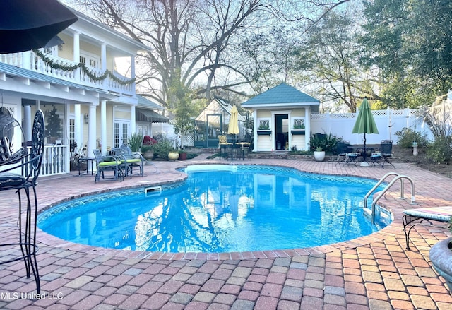 521 Holland Ave, Philadelphia, MS 39350 - view of swimming pool with a patio area