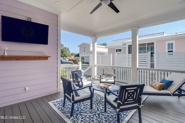 deck with ceiling fan