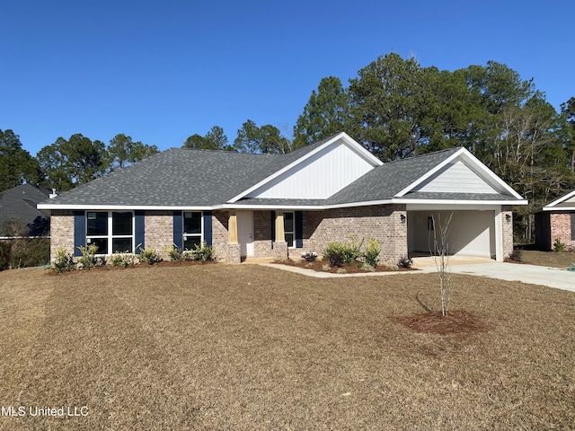 view of front of home with a front yard