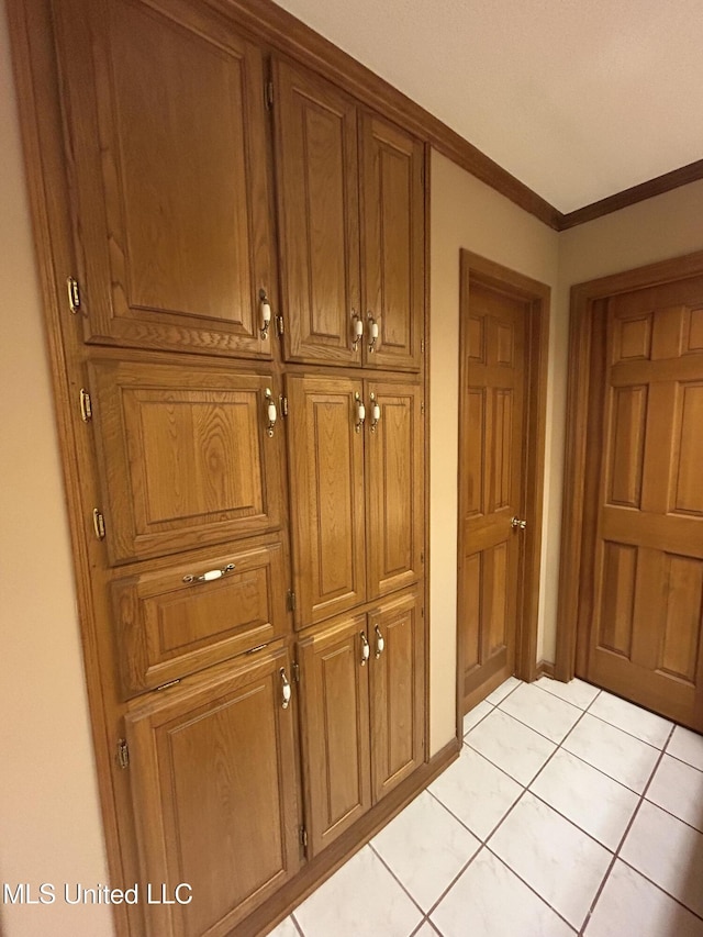 502 Frederick Dr, Cleveland, MS 38732 - detailed view of ornamental molding