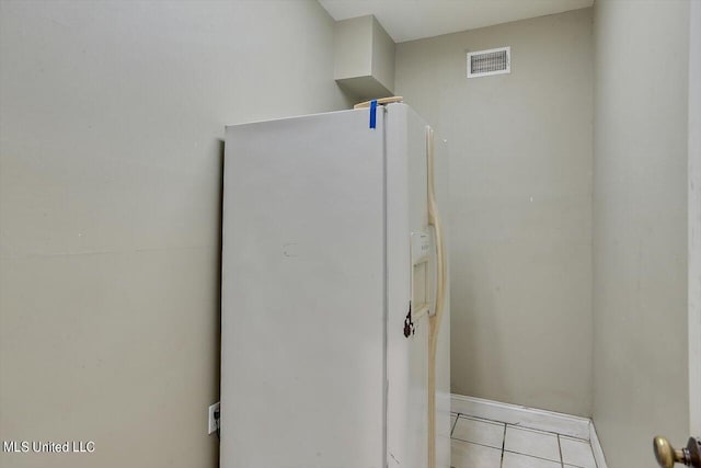 1771 Plantation Blvd, Jackson, MS 39211 - bathroom featuring visible vents, tile patterned floors, and baseboards