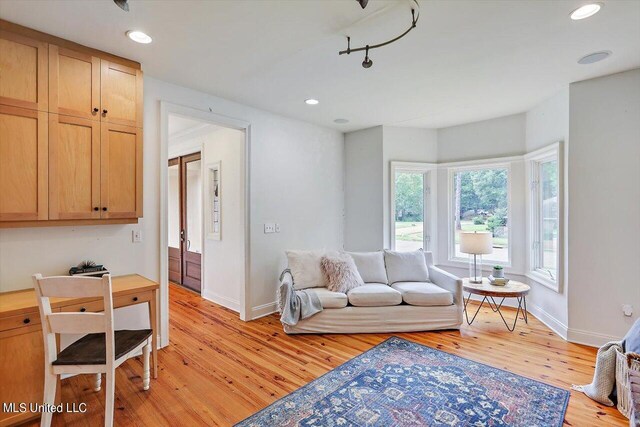 1771 Plantation Blvd, Jackson, MS 39211 - living area with light wood finished floors, baseboards, and recessed lighting