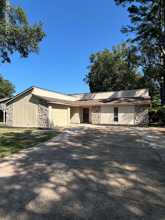 view of home's exterior