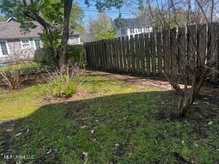 56 John St, Clarksdale, MS 38614 - view of yard