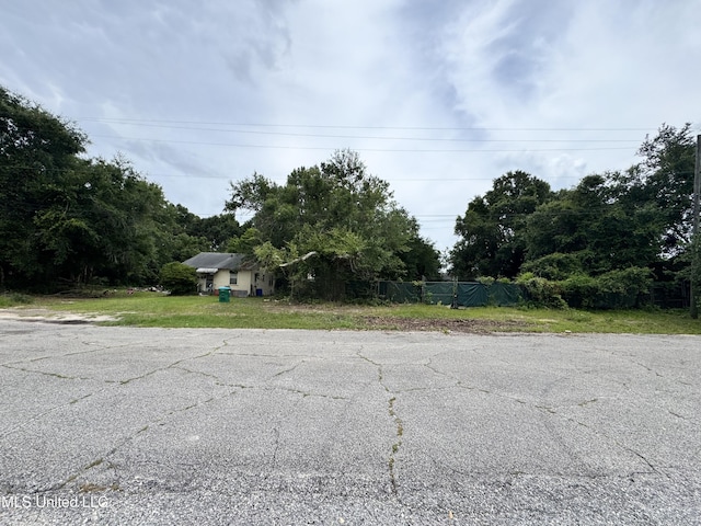 1918 Pass Rd, Gulfport, MS 39501