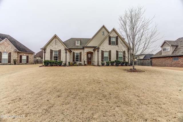 view of front of property with a front lawn