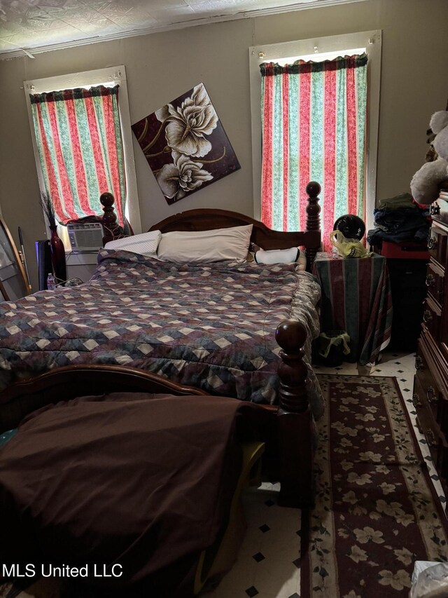 15 E Franklin St, Natchez, MS 39120 - bedroom featuring cooling unit