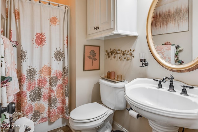 2550 Jones Rd, Terry, MS 39170 - full bath with a shower with shower curtain