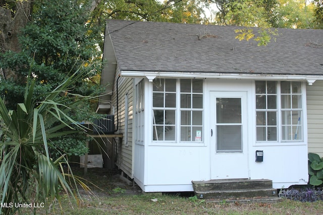 view of outbuilding