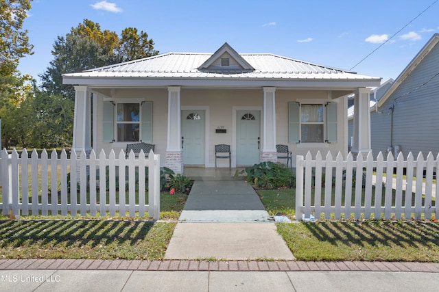 view of front of house with covered porch