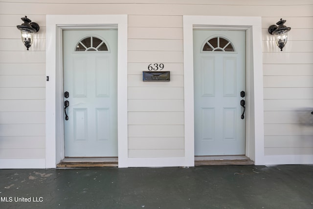 view of property entrance