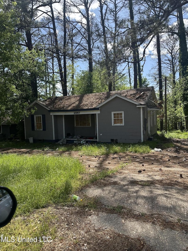 2547 Belvedere Dr, Jackson, MS 39204 - view of single story home
