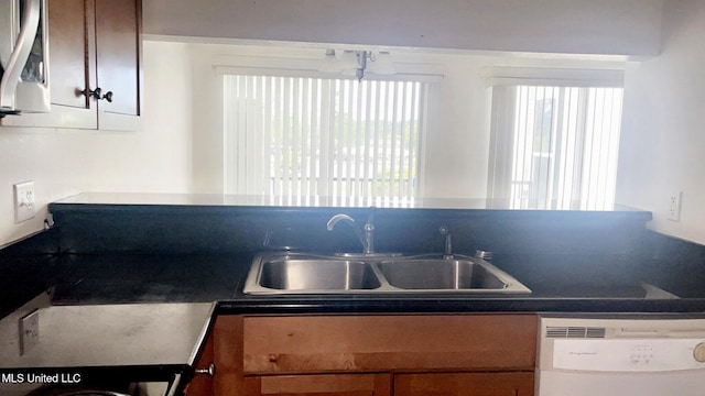 3230 Cumberland Rd Unit 78, Ocean Springs, MS 39564 - kitchen with dishwasher and a sink
