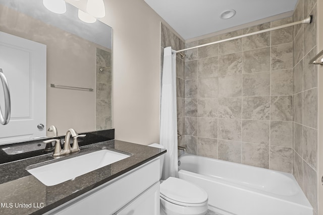 5110 Kensington Creek Dr, Southaven, MS 38672 - bathroom with vanity and shower / tub combo