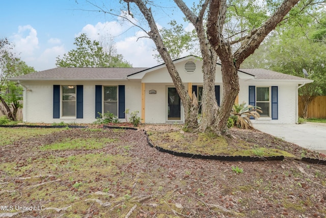12082 Marlane Pl, Gulfport, MS 39503 - single story home featuring fence and brick siding