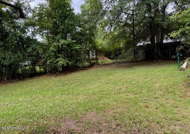 114 California Pl, Jackson, MS 39213 - view of yard