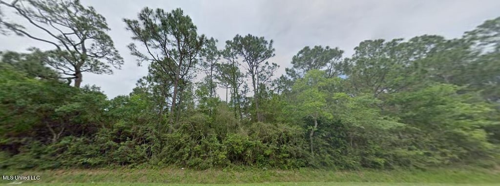 01 W N St, Pass Christian, MS 39571