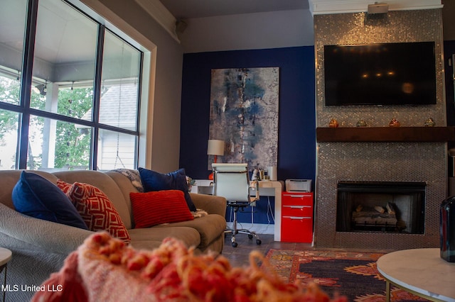 414 Spike Rdg, Canton, MS 39046 - living room with a tiled fireplace