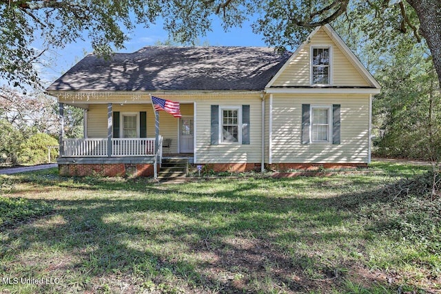 view of front of home featuring a front lawn and a porch