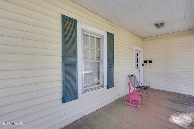 view of patio / terrace featuring covered porch