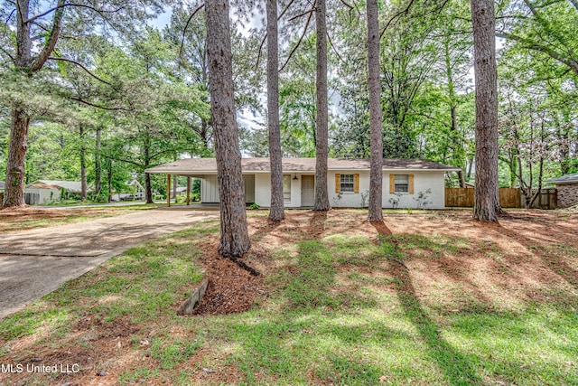 204 Turtle Creek Dr, Brandon, MS 39047 - ranch-style house with driveway and an attached carport