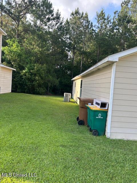 15501 Quail Creek Cv, Diberville, MS 39540 - view of green lawn
