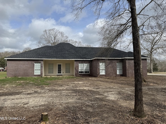 view of front of property