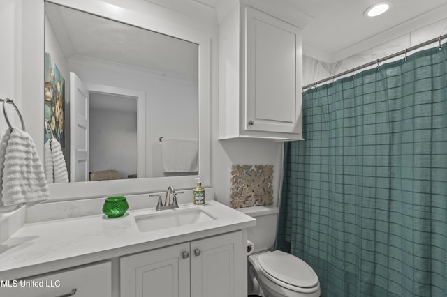 970 Glenwild Cir, Canton, MS 39046 - full bathroom with ornamental molding, vanity, toilet, and a shower with shower curtain