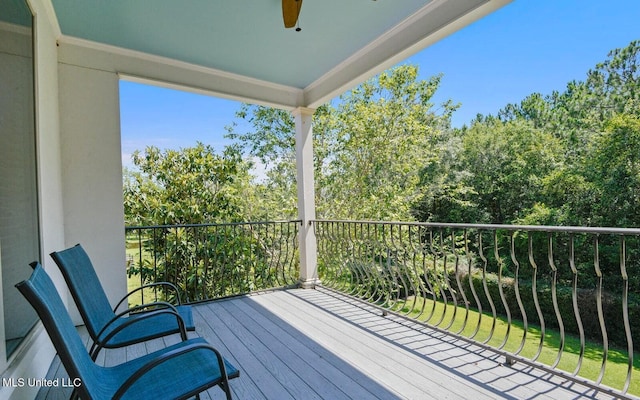 balcony with ceiling fan