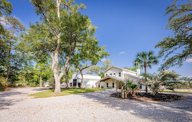 view of front of home with driveway