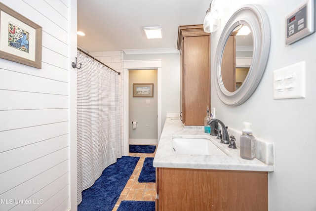 full bath with vanity