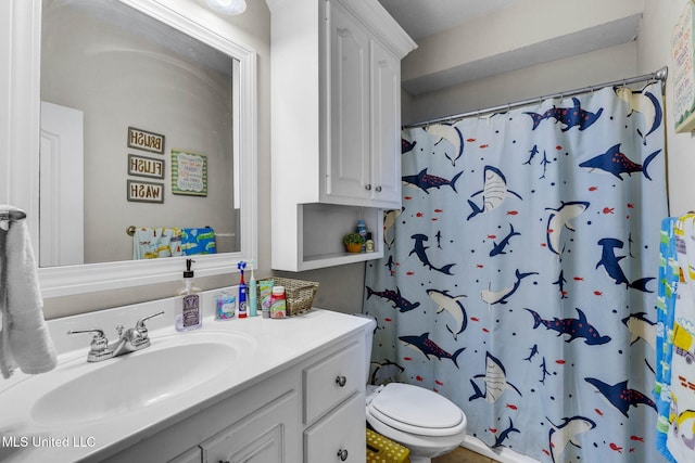 115 Deer Creek Cv, Madison, MS 39110 - bathroom with vanity, toilet, and curtained shower