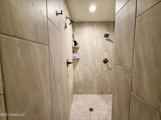 3020 Makenlee St, Southaven, MS 38672 - bathroom featuring tiled shower and recessed lighting
