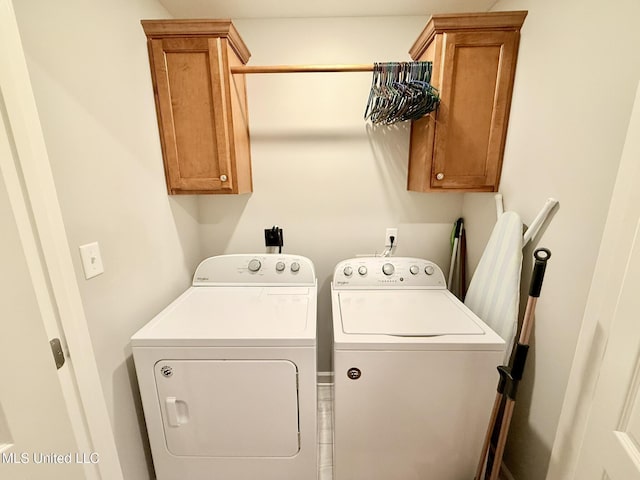 3020 Makenlee St, Southaven, MS 38672 - laundry room featuring washing machine and clothes dryer and cabinet space
