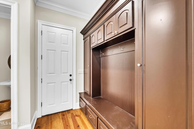 413 Miles Cv, Brandon, MS 39047 - mudroom featuring crown molding and light wood-style floors