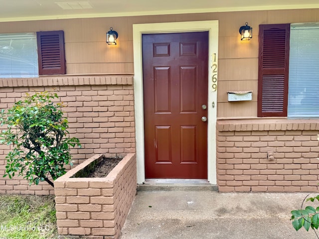 view of property entrance