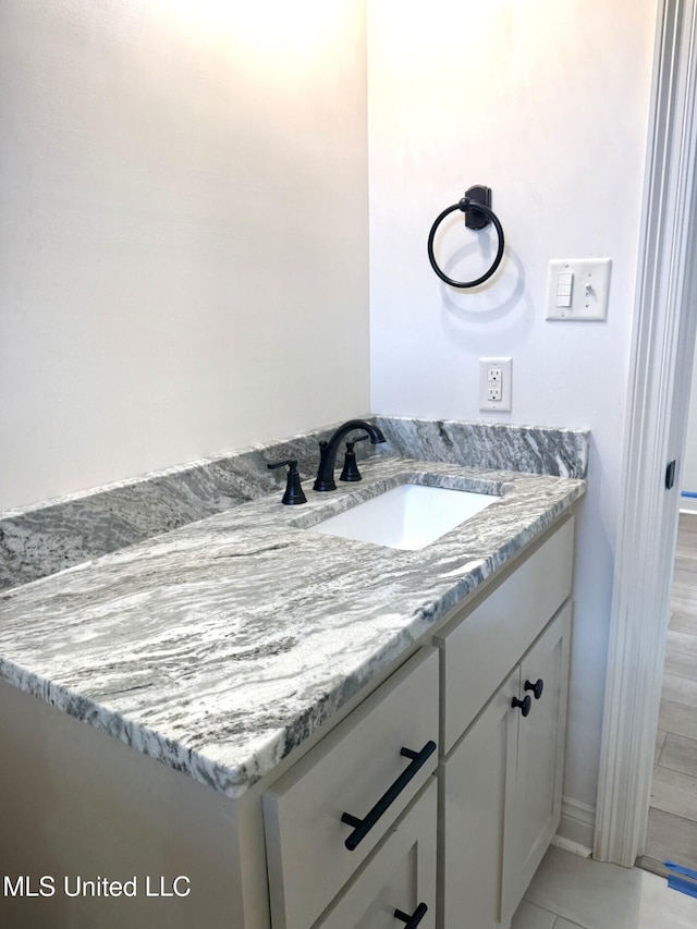 6 Hedges Plantation Pl, Natchez, MS 39120 - bathroom with vanity and baseboards