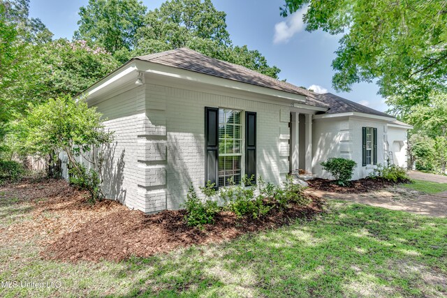 221 Boxwood Cir, Brandon, MS 39047 - ranch-style home featuring brick siding and a shingled roof