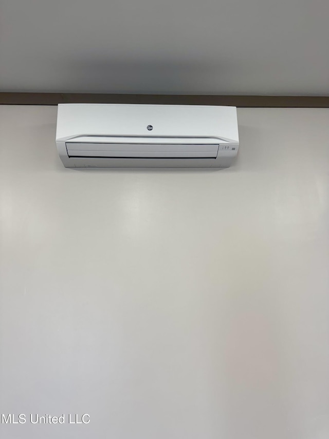 5322 Grays Valley Dr, Hernando, MS 38632 - detailed view of an AC wall unit