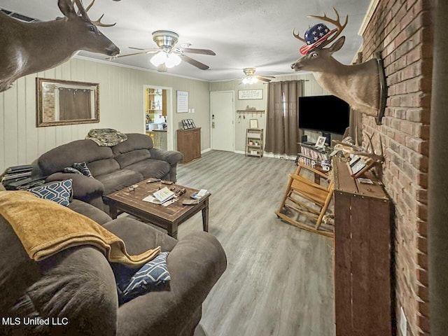 903 Kenwood Ln, Natchez, MS 39120 - living room featuring ceiling fan and light hardwood / wood-style flooring