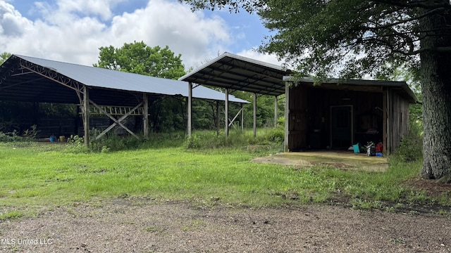 4513 Lawrence Hazel Rd, Lawrence, MS 39336 - view of pole building