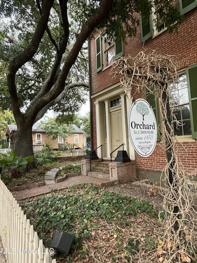 305 N Rankin St, Natchez, MS 39120 - view of community / neighborhood sign